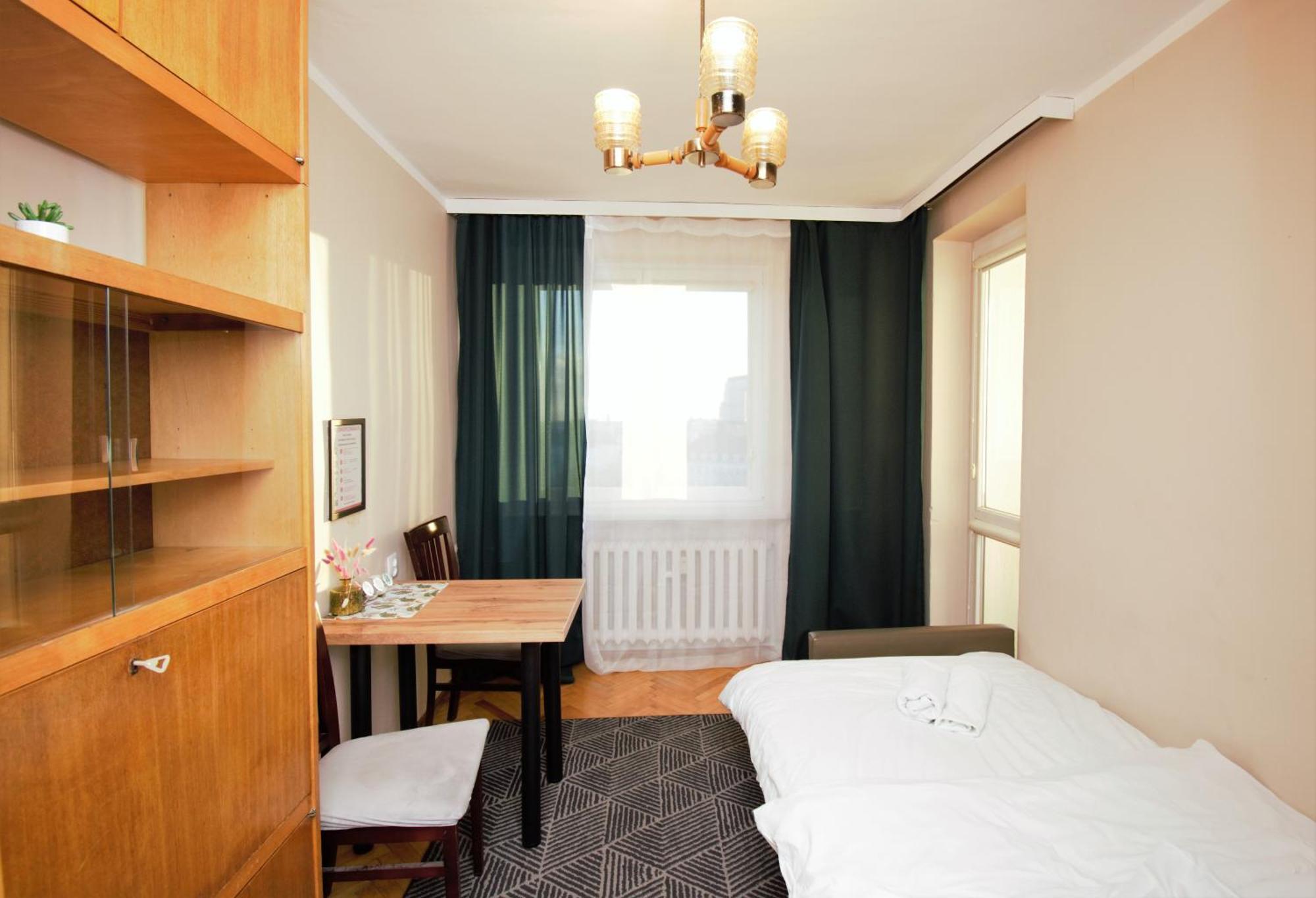 Апартаменти Roomspoznan Pl - Powstancow Wielkopolskich 23 - 24h Self Check-in